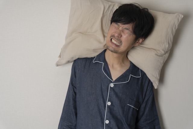 【寝苦しさと不眠、7月に増える“夏の夜の不調”対策】